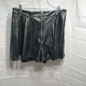 Shein Bae Shorts Womens Size XL Faux Leather High-Waisted Dressy Party- NWT. Con